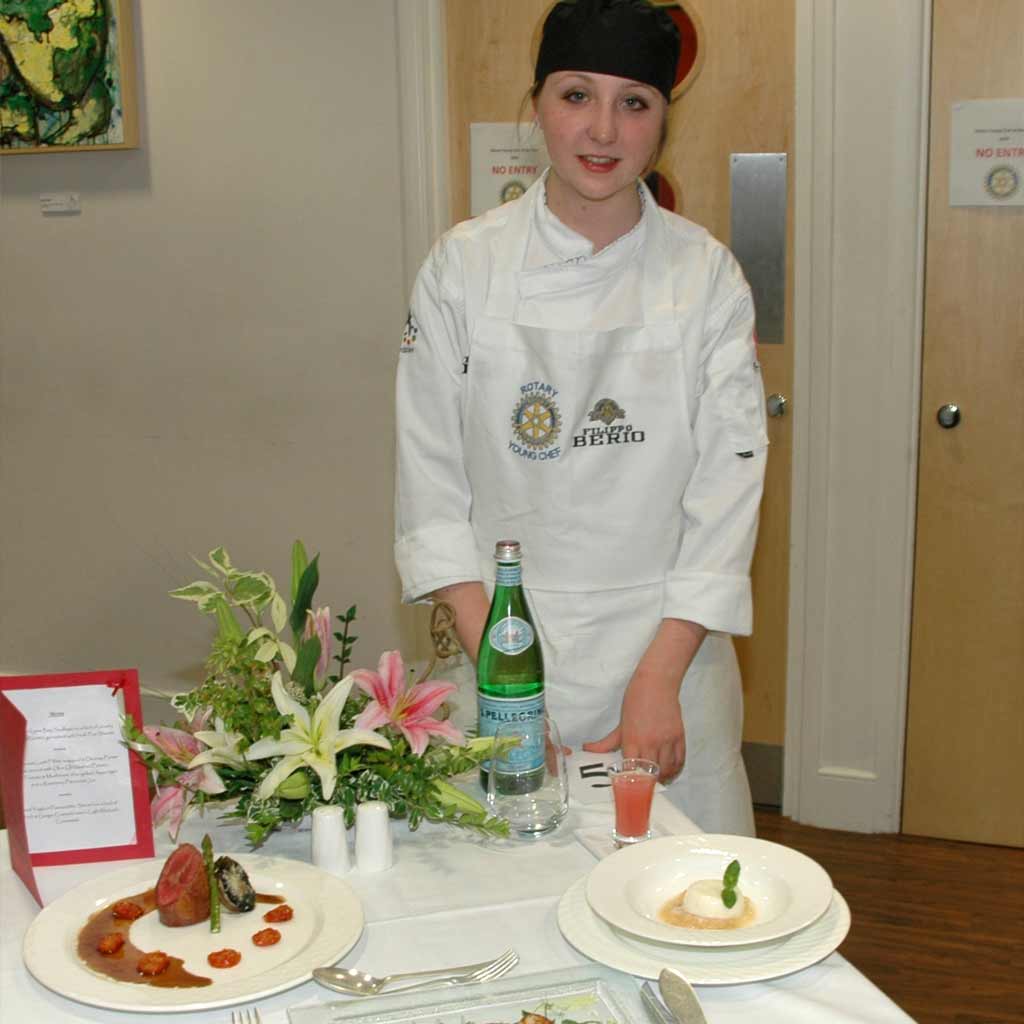 Hailey Vickers Wins Prestigious Rotary Young Chef 2009