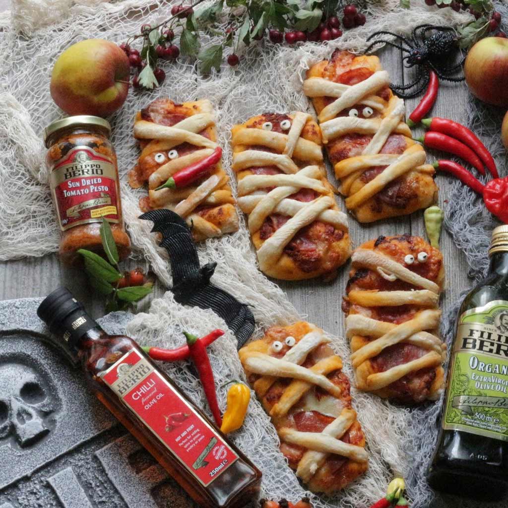 Mini ‘Mummy’ Pizzas