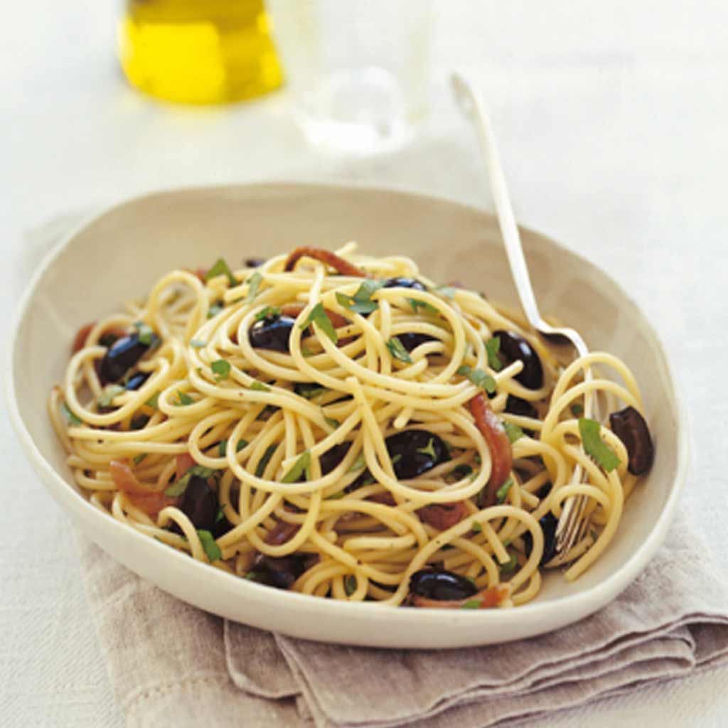Spaghetti with Anchovy and Olive