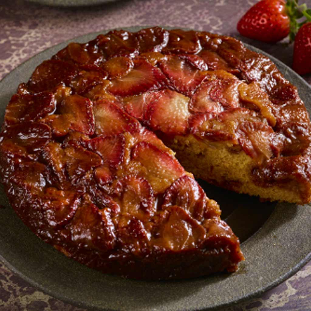 Strawberry and Balsamic Vinegar Cake