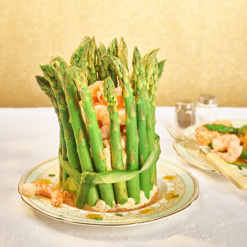 Crown of Asparagus with Prawns