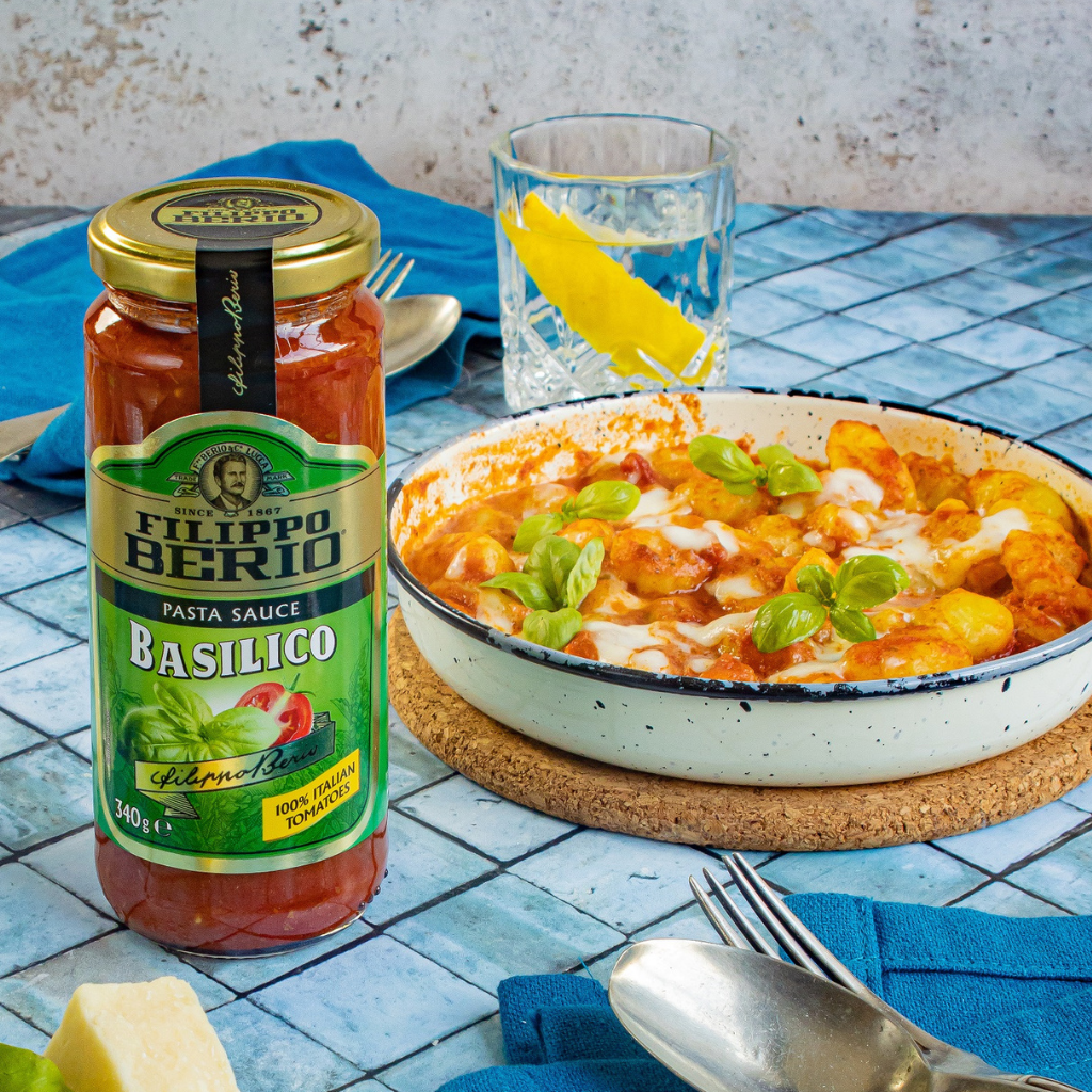 Gnocchi and Basilico pasta sauce