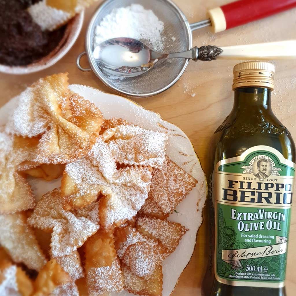 Chiacchiere with chocolate and olive oil dip
