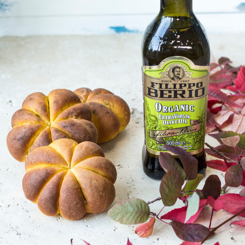 Pumpkin Bread Rolls