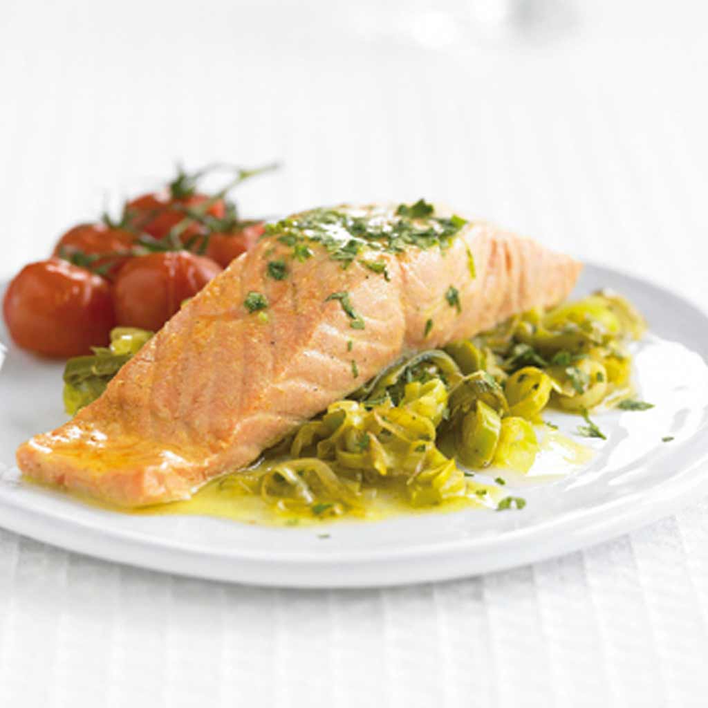 Aromatic Salmon and Leek Parcels