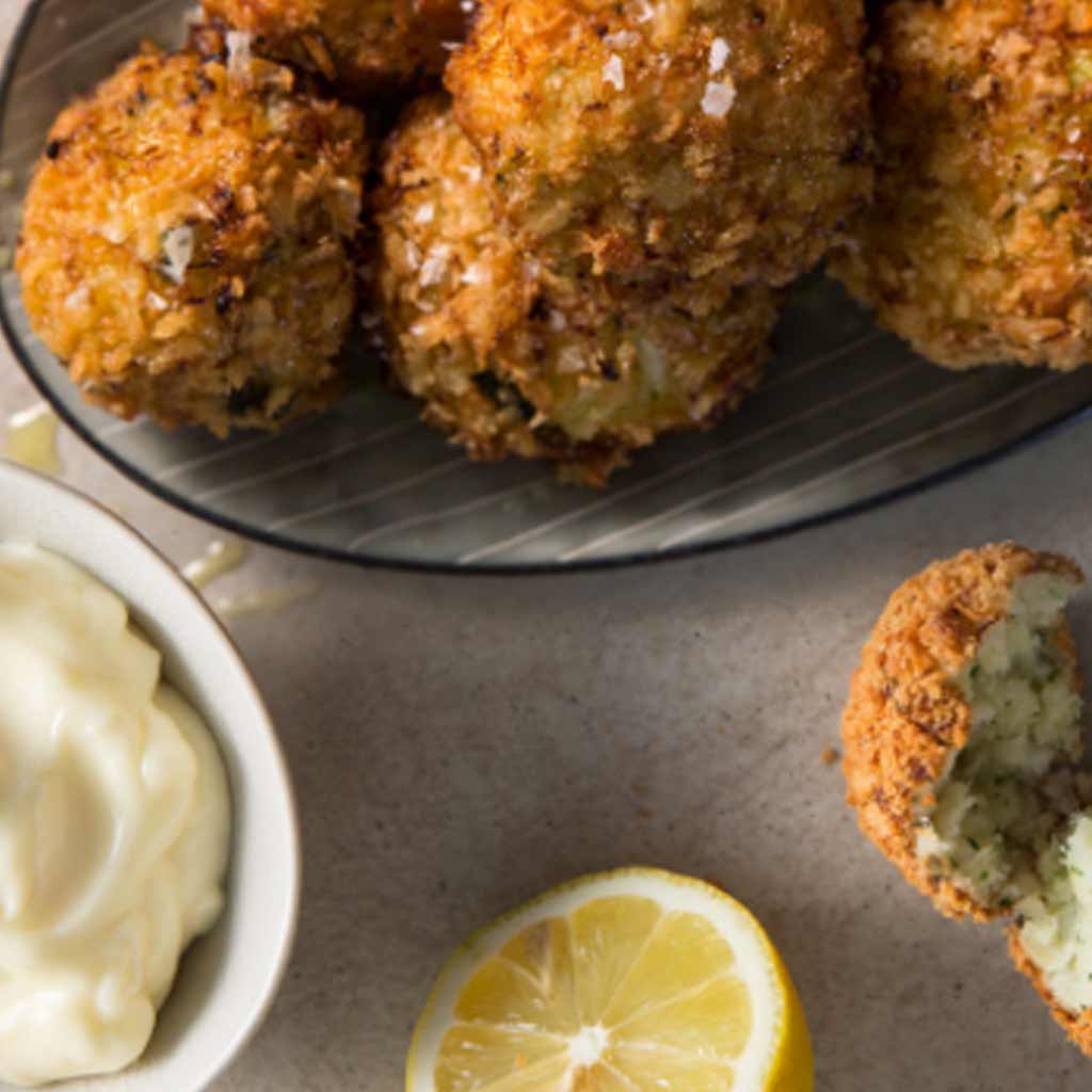 Fritelle di Merluzzo (Cod and Vegetable Fritters)